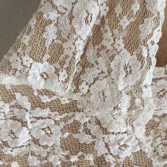 CABI LACE TOP - Picture 4 of 7